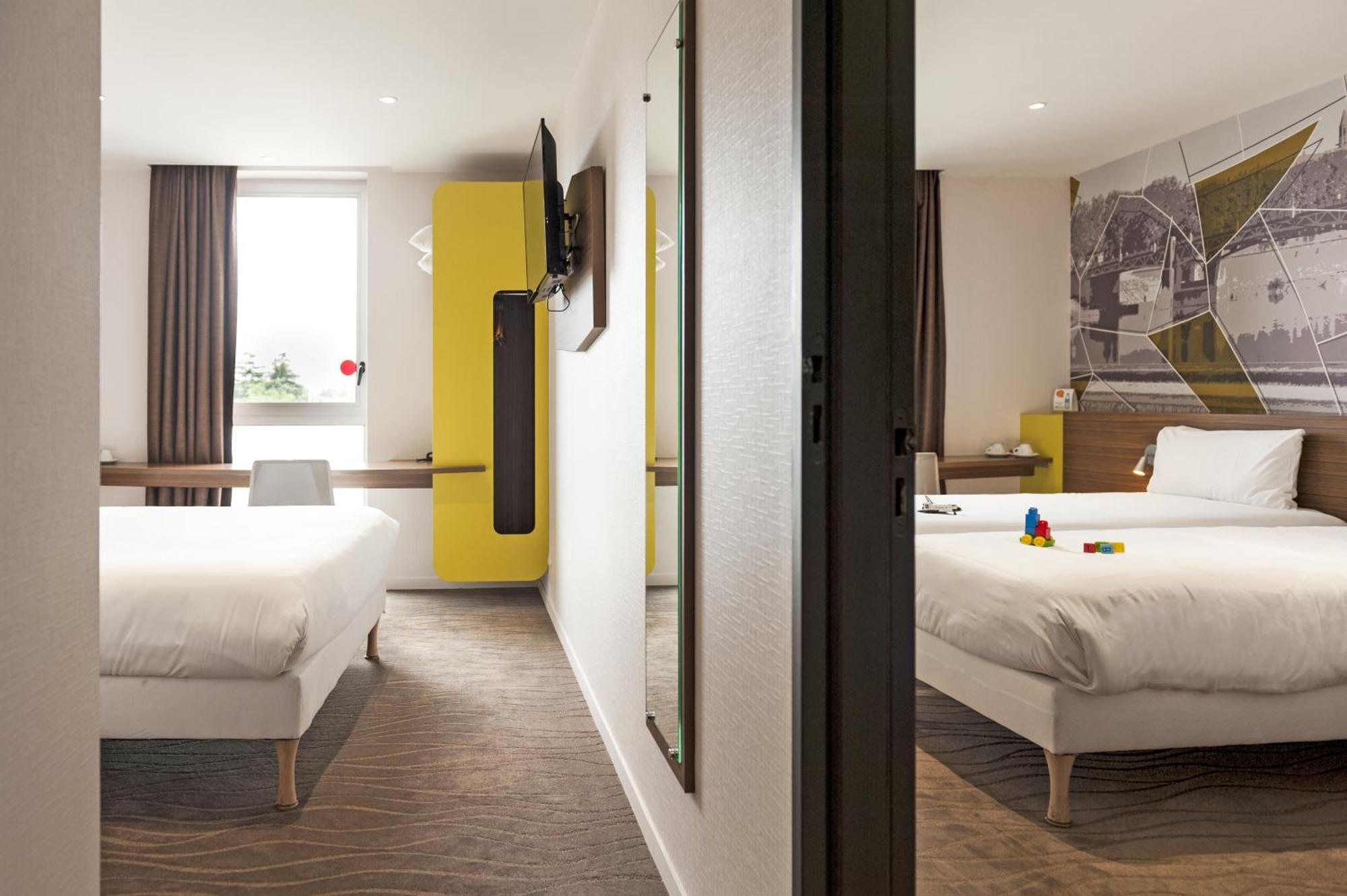 Brit Hotel Toulouse Colomiers - L'Esplanade Esterno foto