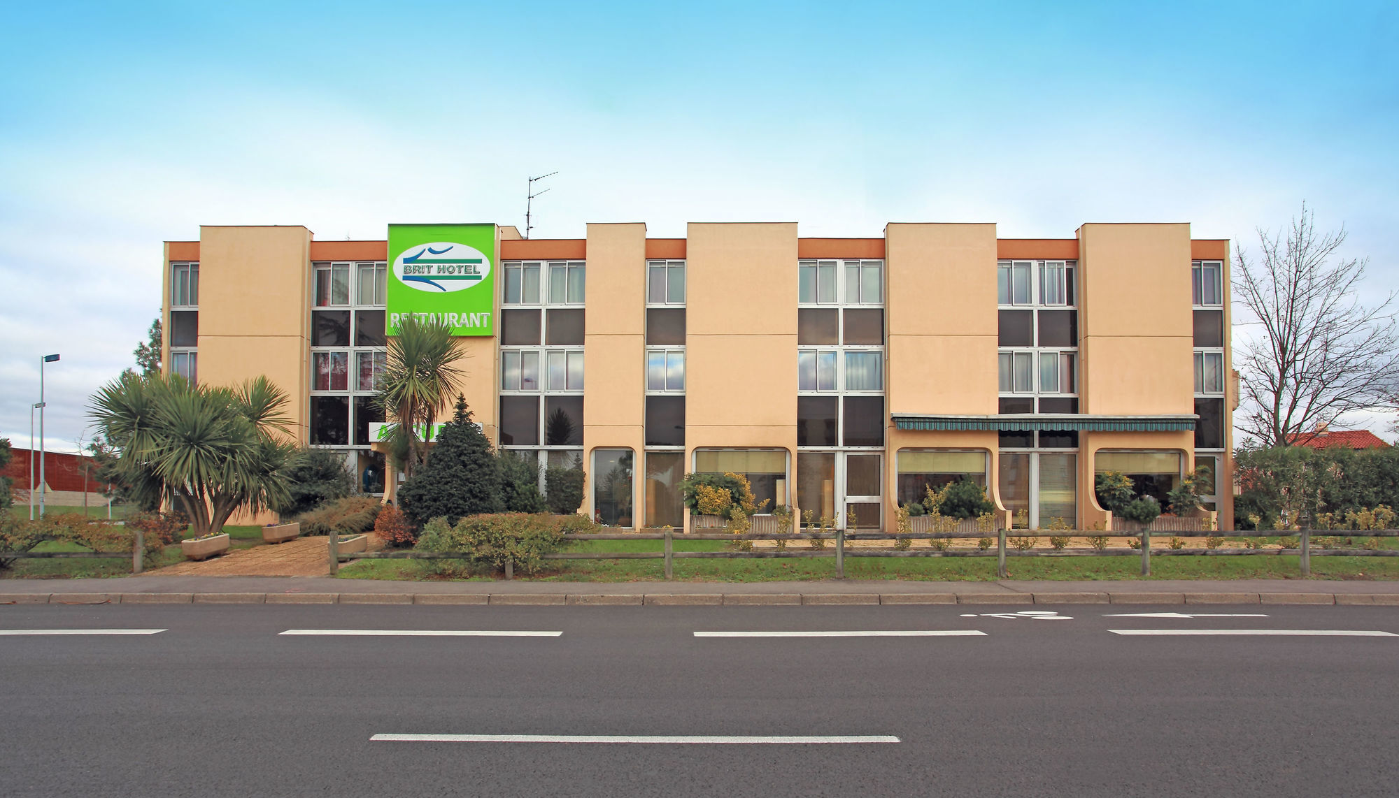 Brit Hotel Toulouse Colomiers - L'Esplanade Esterno foto